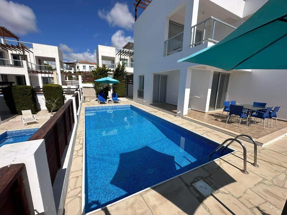 Villa Aqua Sunrise 1Km From Beach With Sea Views Coral Bay Exterior photo